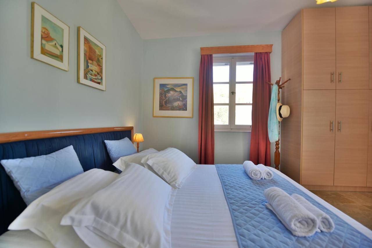Feel At Home - Family House In Hydra Buitenkant foto