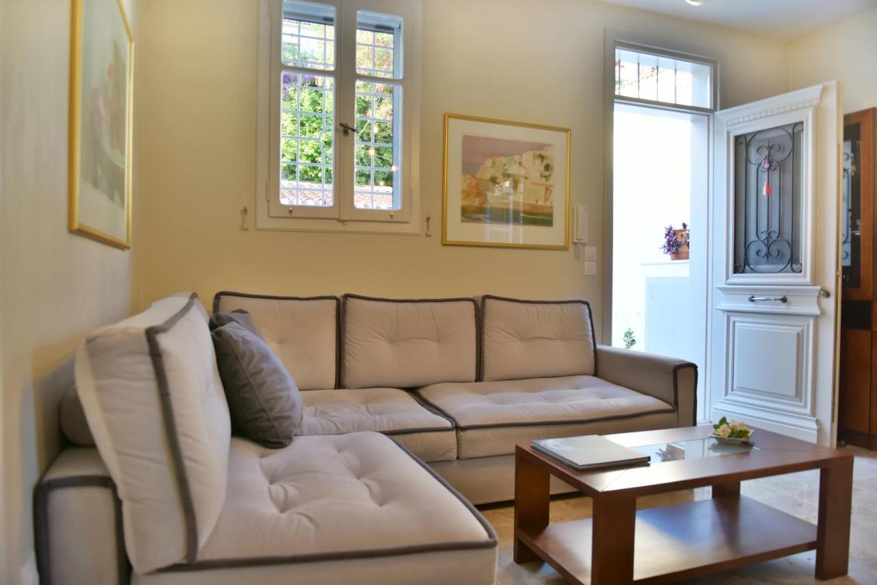 Feel At Home - Family House In Hydra Buitenkant foto