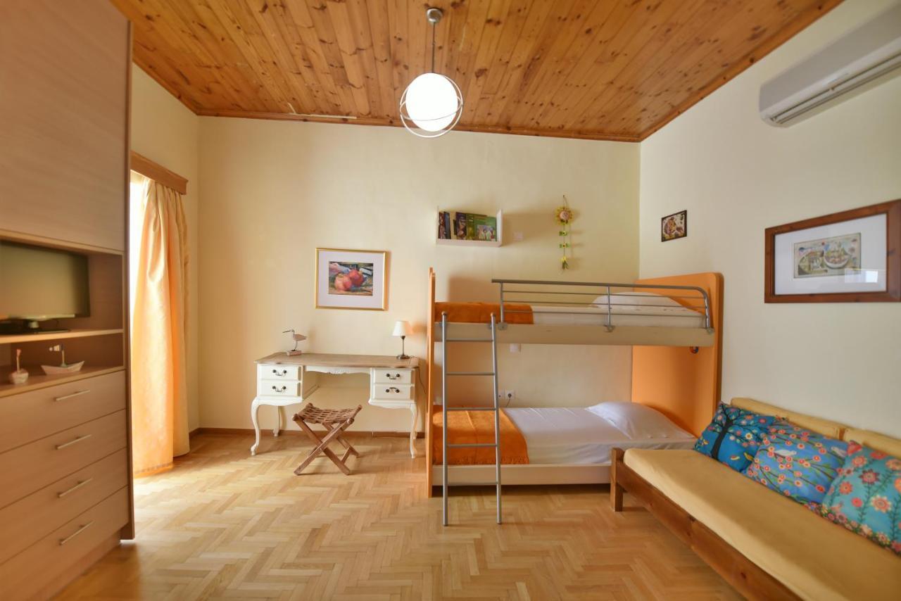 Feel At Home - Family House In Hydra Buitenkant foto