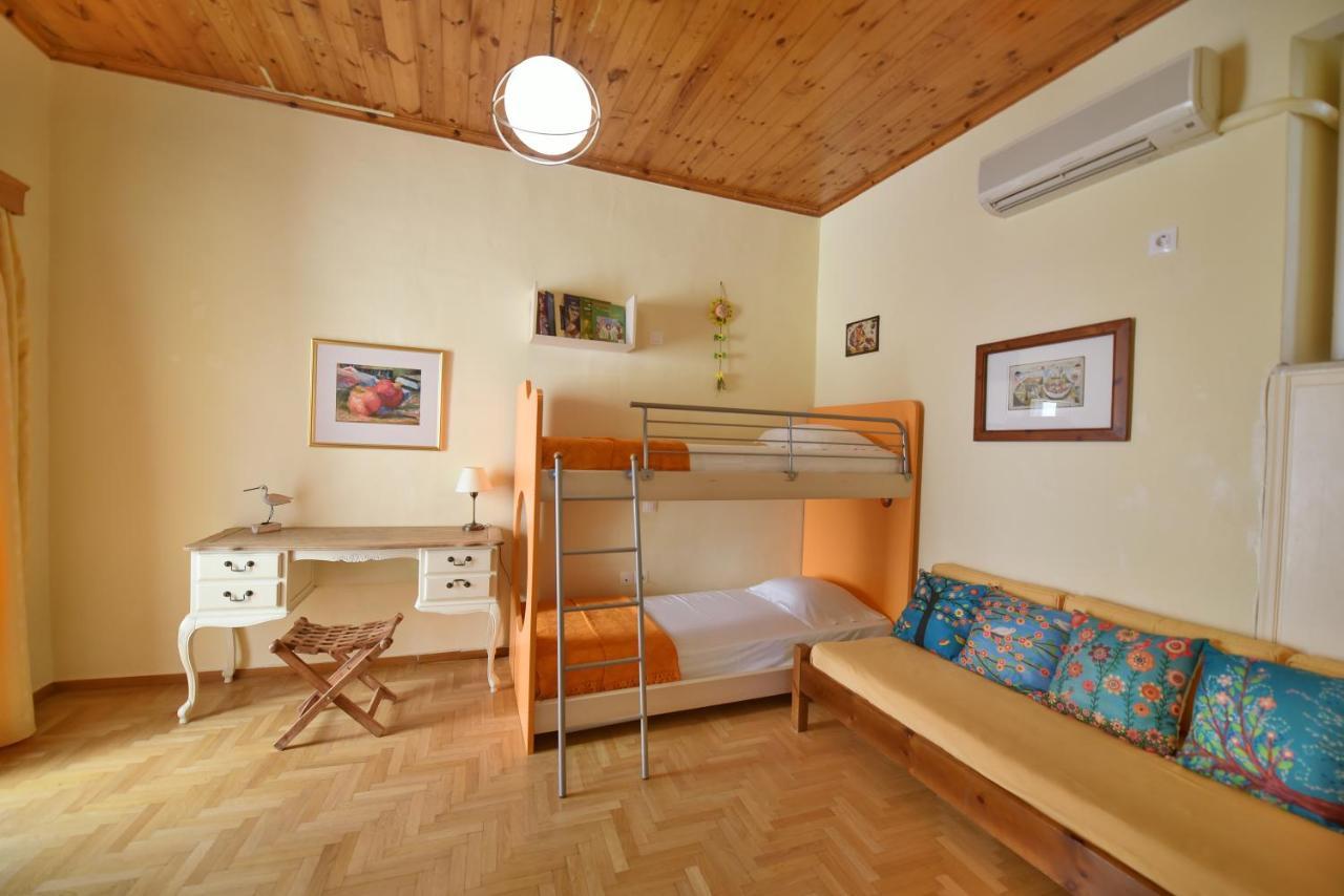 Feel At Home - Family House In Hydra Buitenkant foto